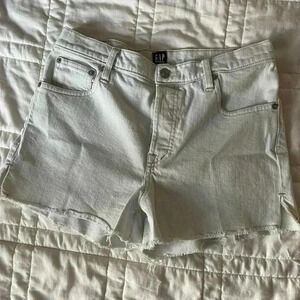 Gap white washed denim shorts size 28